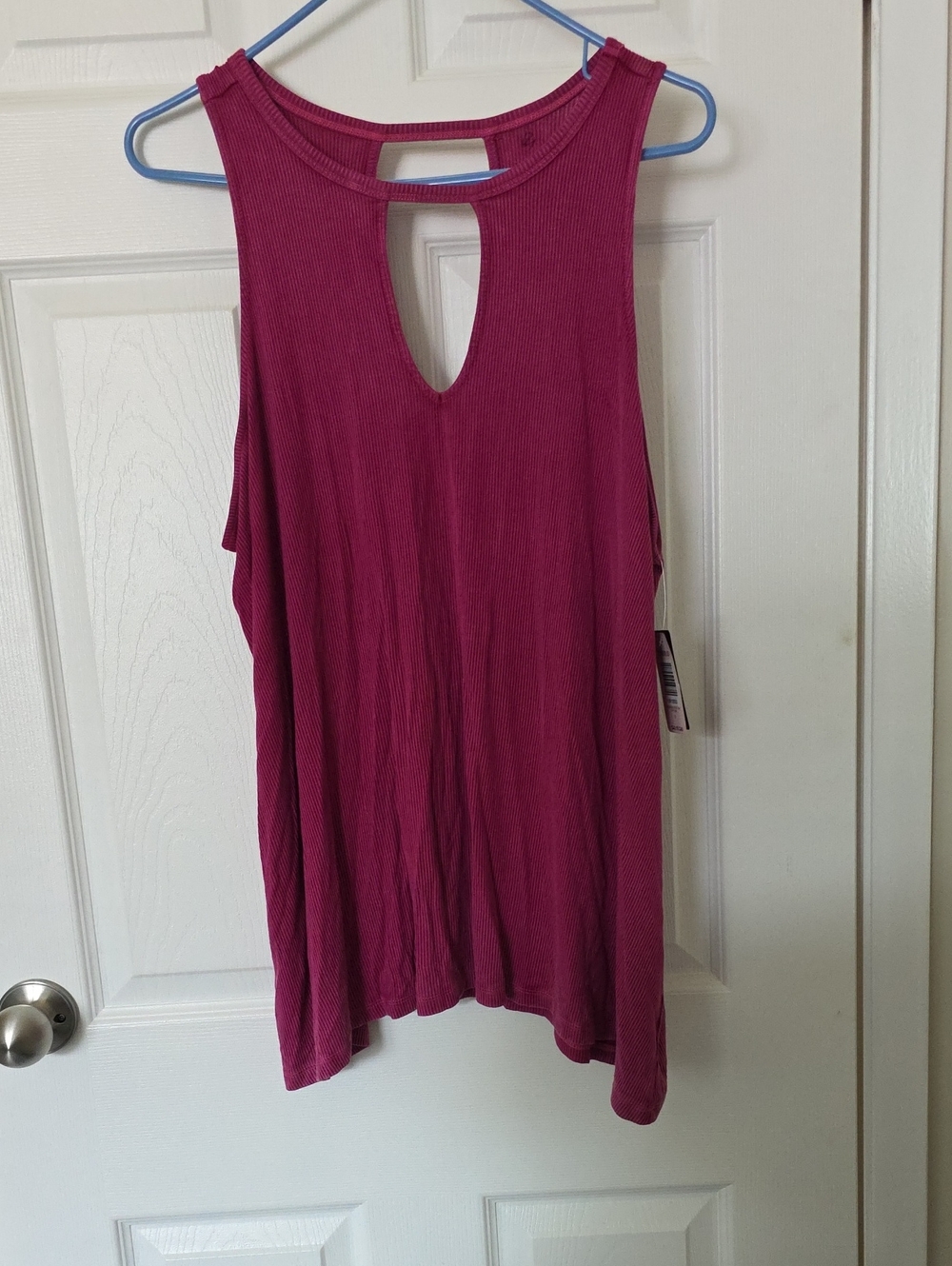 NWT Torrid Women's Ribbed Keyhole Tank Top - Dusty Rose 1X. Fits Like A 2x 3x